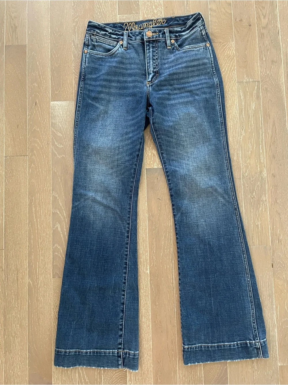 Wrangler Trouser Boot Jeans Women’s Medium Wash Flare - Picture 1 of 5